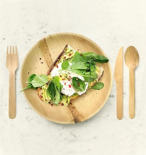 Bio-wooden-cutlery-at-place-setting