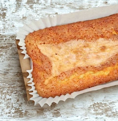 Madeira-loaf-case-with-cake