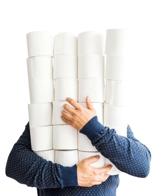 Carrying-lots-of-toilet-paper-rolls